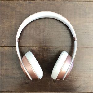 Beats 2 Wireless Headphones, Rose Gold